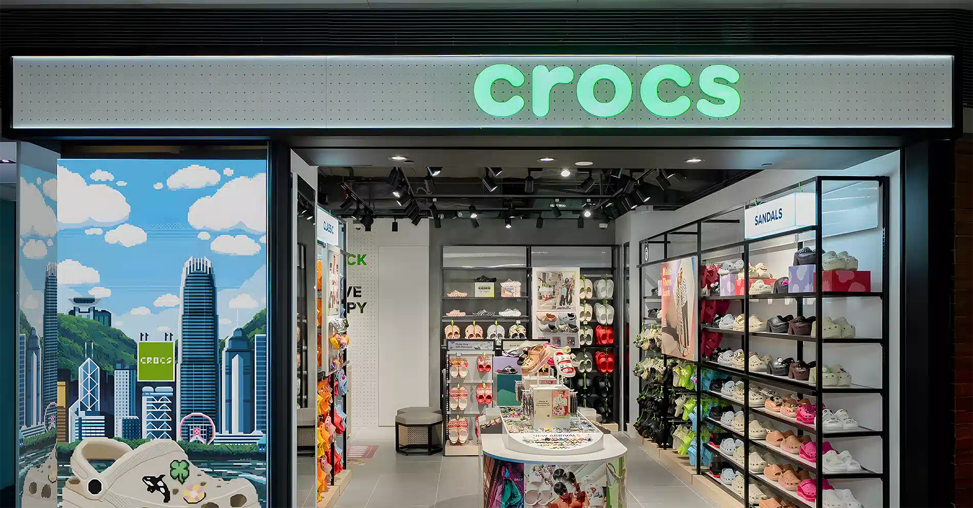 Banner 1 - Crocs Canada