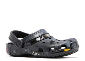 Batman x Classic Clog Kids ‘Batmobile’