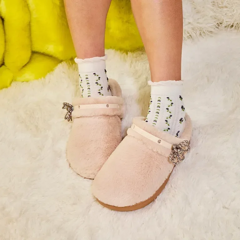Unfurgettable Cozy Clog Unfurgettable Cozy Clog